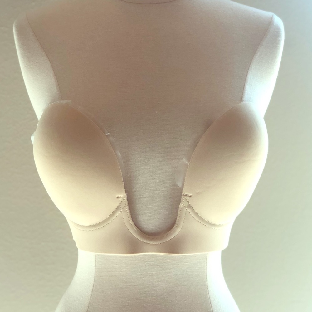 Tan strapless sticky bra